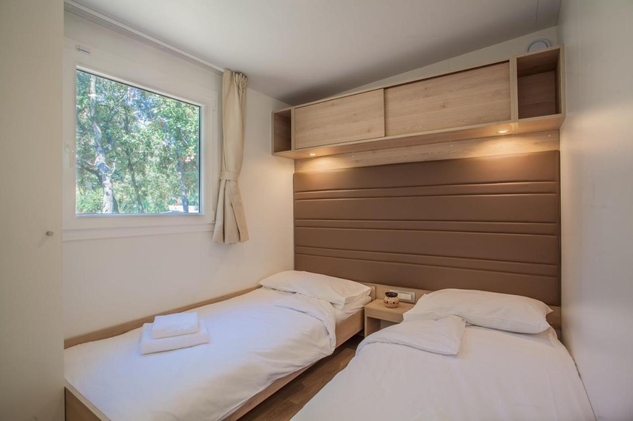 Mobile Homes Delta Marine At Campsite Lopari Нерезине Екстериор снимка