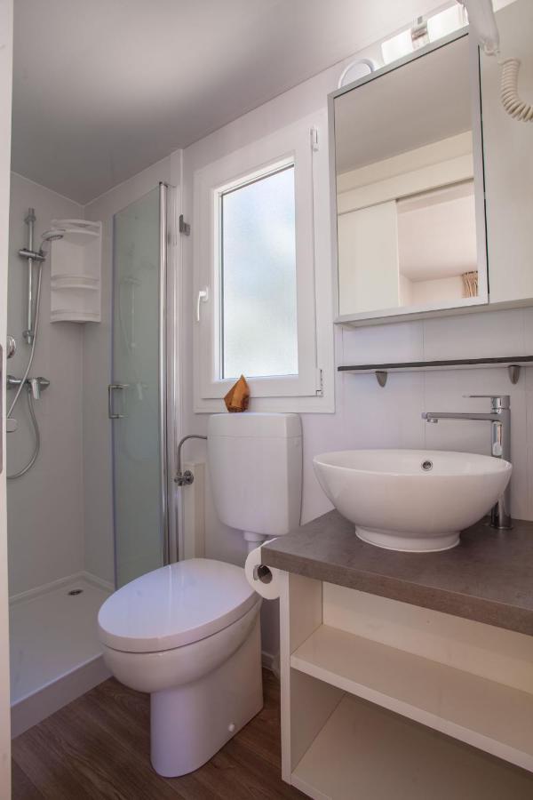 Mobile Homes Delta Marine At Campsite Lopari Нерезине Стая снимка