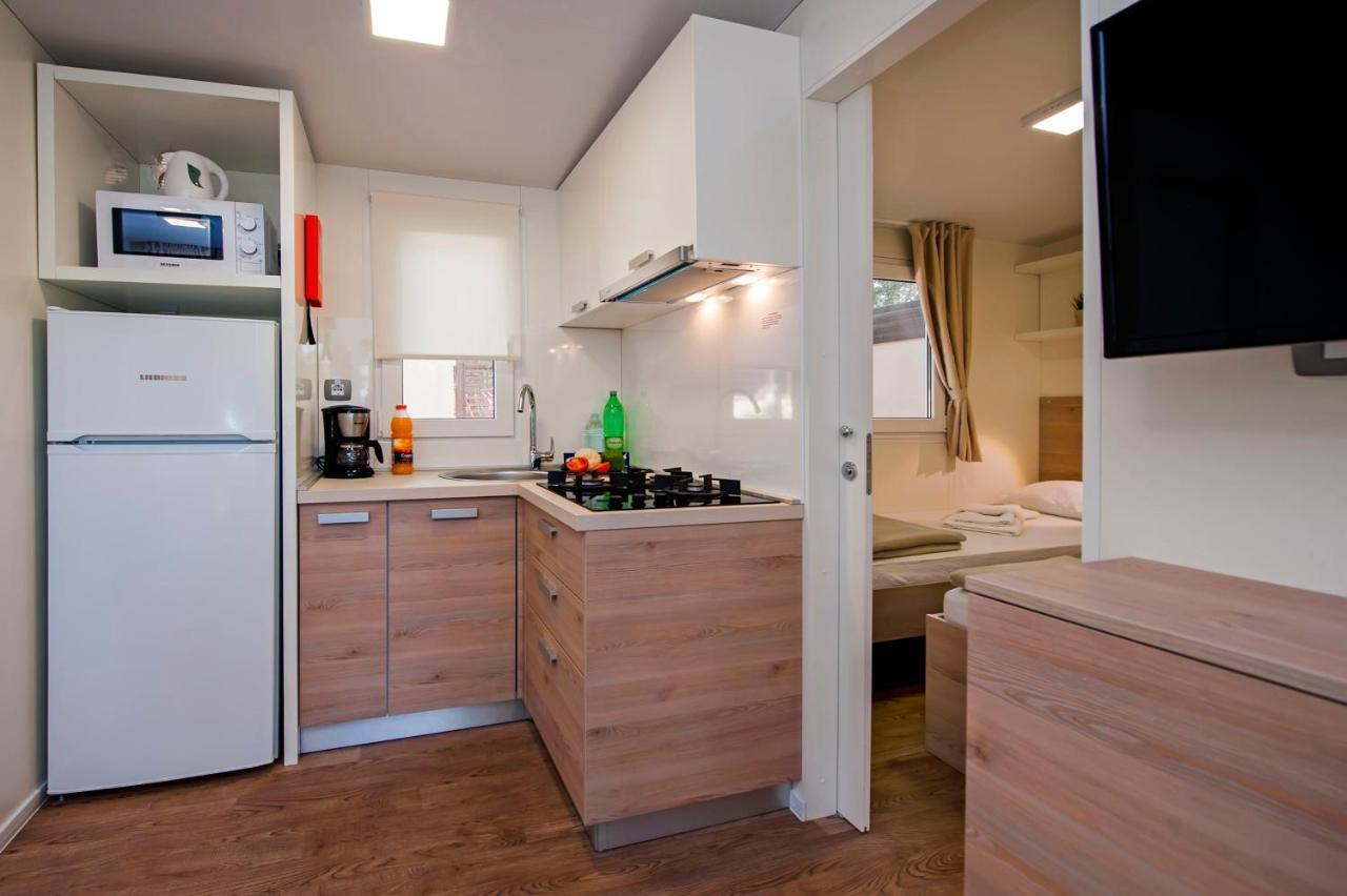 Mobile Homes Delta Marine At Campsite Lopari Нерезине Екстериор снимка