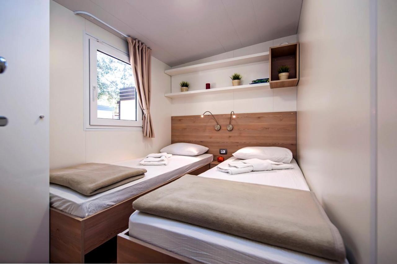 Mobile Homes Delta Marine At Campsite Lopari Нерезине Екстериор снимка
